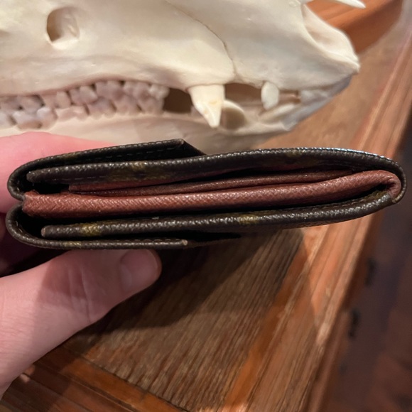 Louis Vuitton Vintage 1991 Compact Wallet EUC - Picture 15 of 16